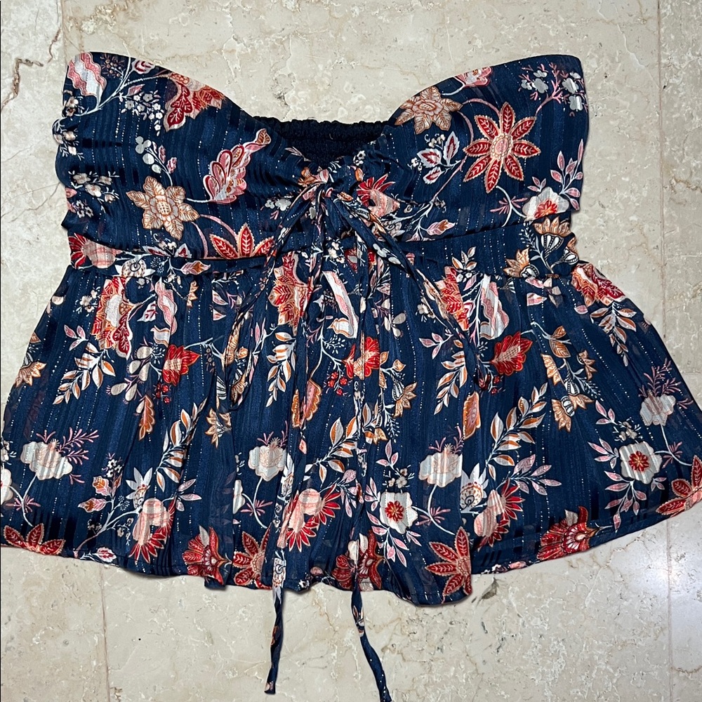 (NWOT) Forever 21 Floral Strapless Blouse